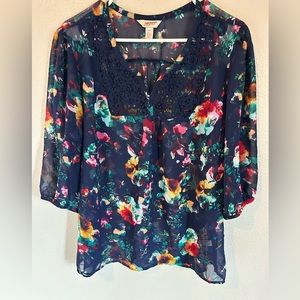 Arizona Jeans V Neck Blouse